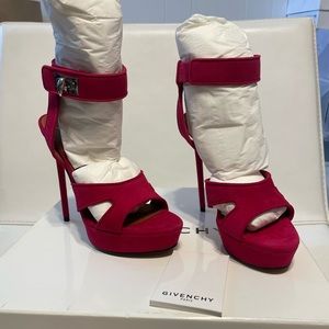 Givenchy suede fuchsia heels